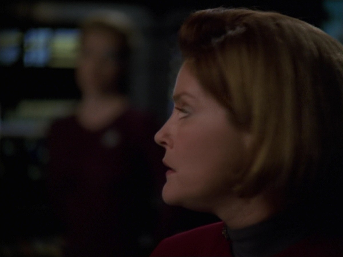 extant_StarTrek_VOY_7x20-AuthorAuthor_2657.jpg