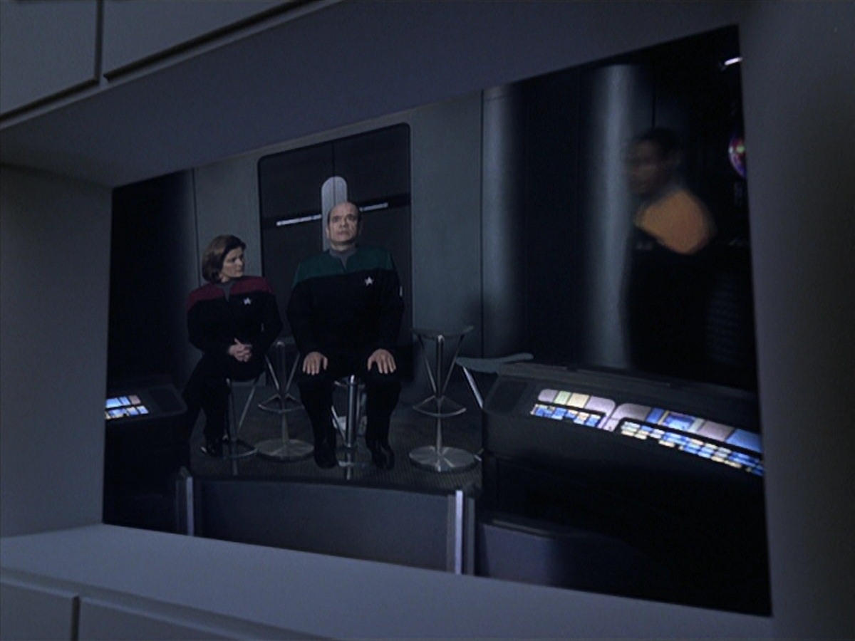 extant_StarTrek_VOY_7x20-AuthorAuthor_2813.jpg
