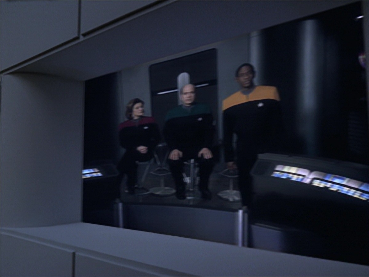 extant_StarTrek_VOY_7x20-AuthorAuthor_2816.jpg