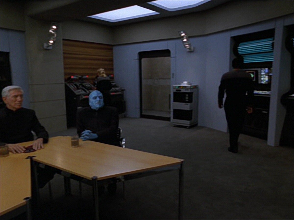extant_StarTrek_VOY_7x20-AuthorAuthor_2824.jpg