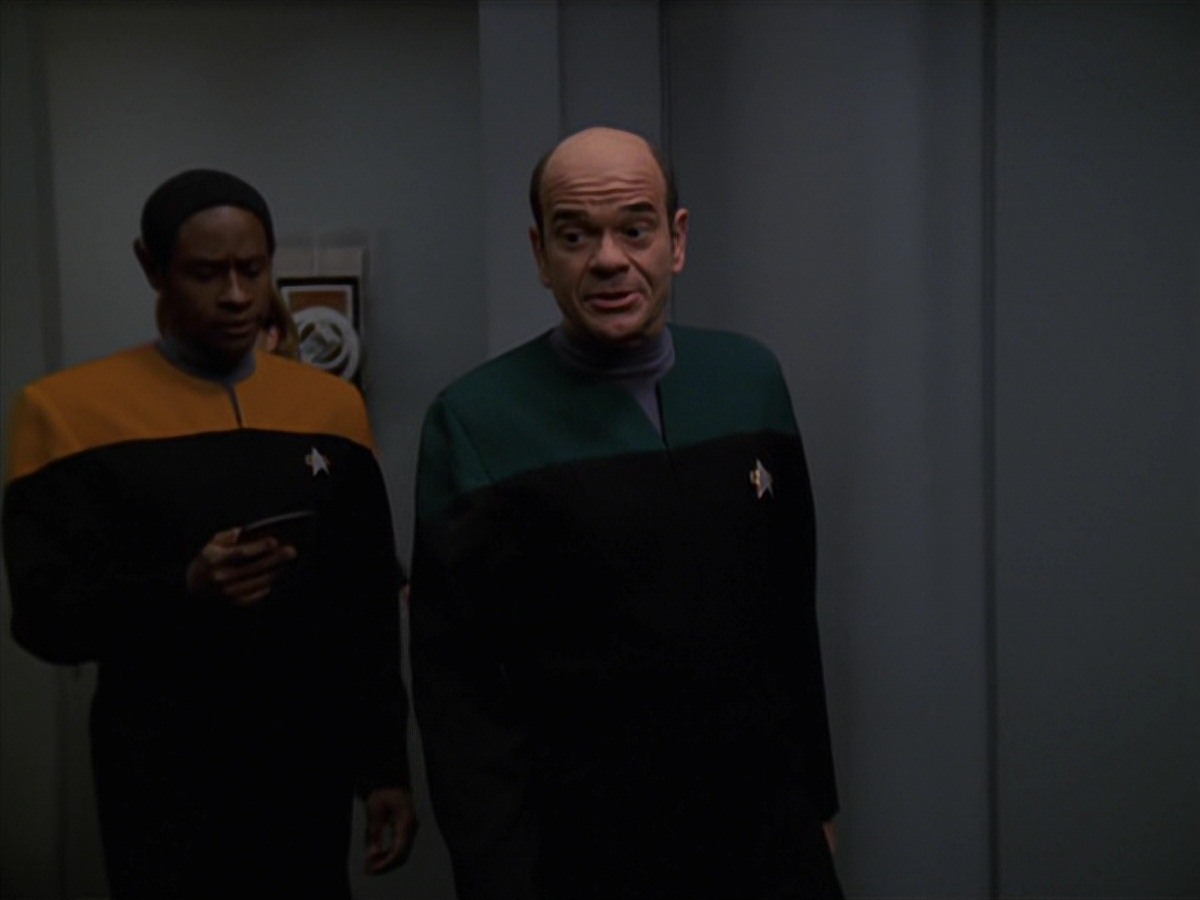 extant_StarTrek_VOY_7x20-AuthorAuthor_2984.jpg