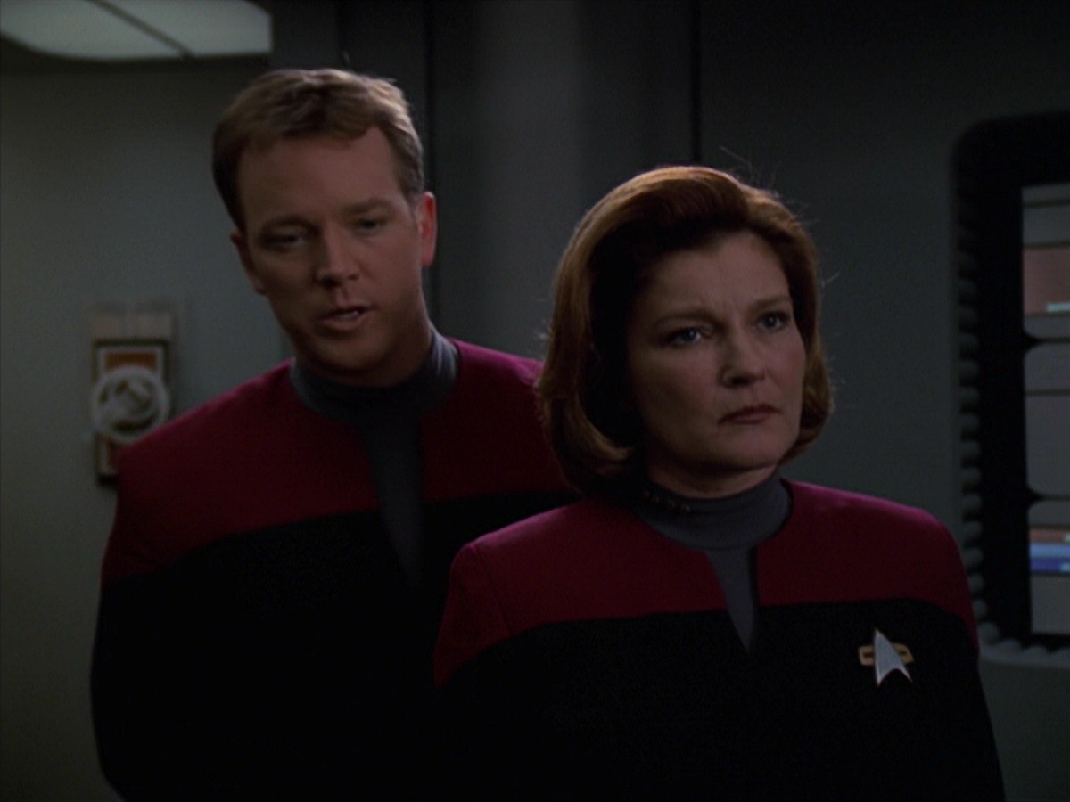 extant_StarTrek_VOY_7x20-AuthorAuthor_3014.jpg