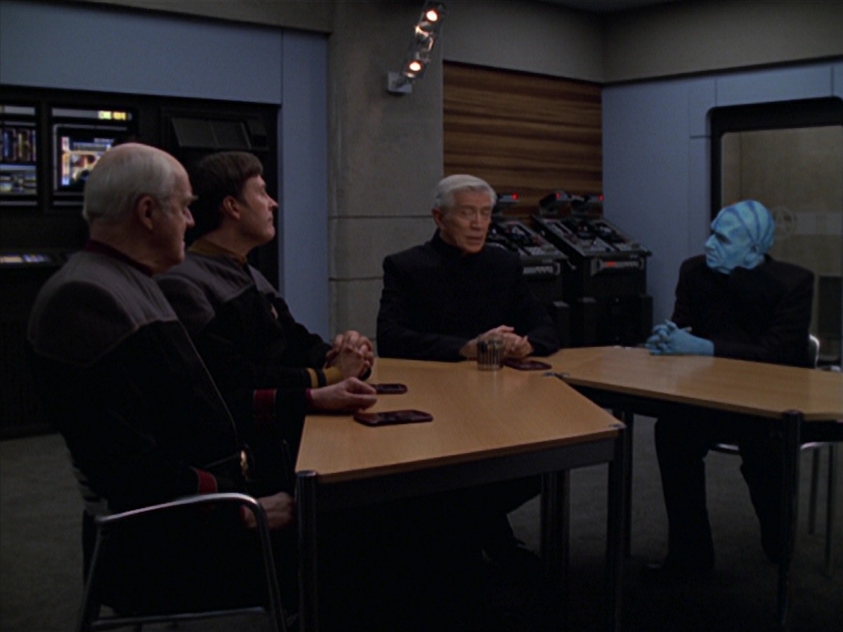 extant_StarTrek_VOY_7x20-AuthorAuthor_3444.jpg
