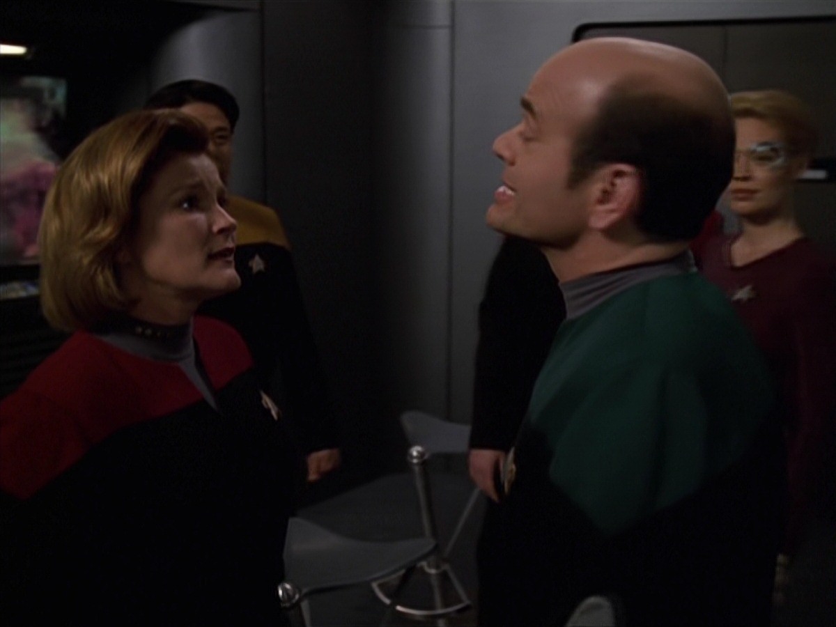 extant_StarTrek_VOY_7x20-AuthorAuthor_3531.jpg