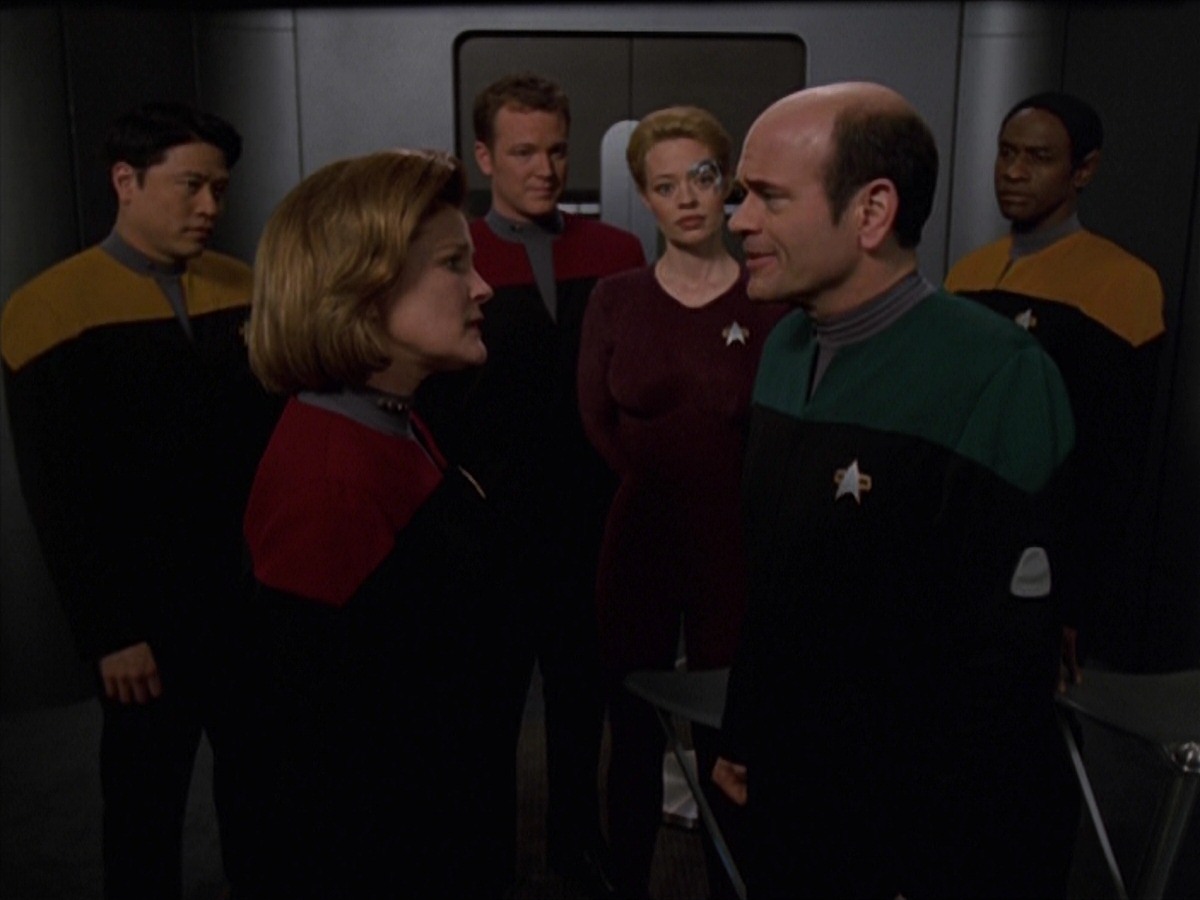extant_StarTrek_VOY_7x20-AuthorAuthor_3542.jpg