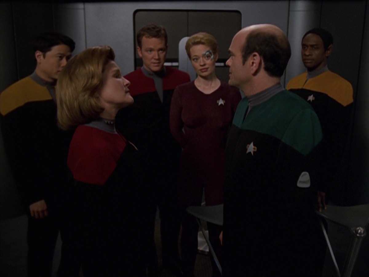 extant_StarTrek_VOY_7x20-AuthorAuthor_3550.jpg
