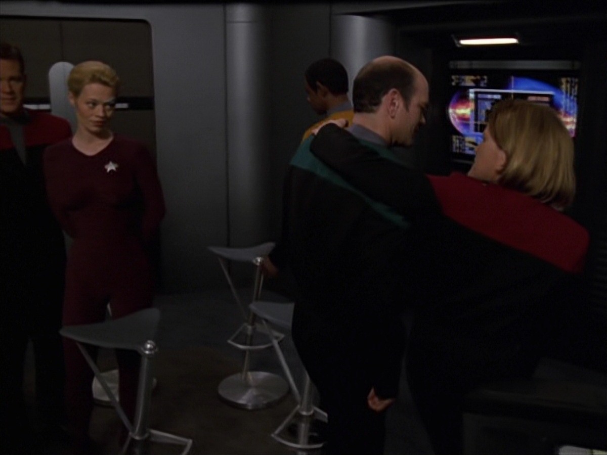 extant_StarTrek_VOY_7x20-AuthorAuthor_3561.jpg