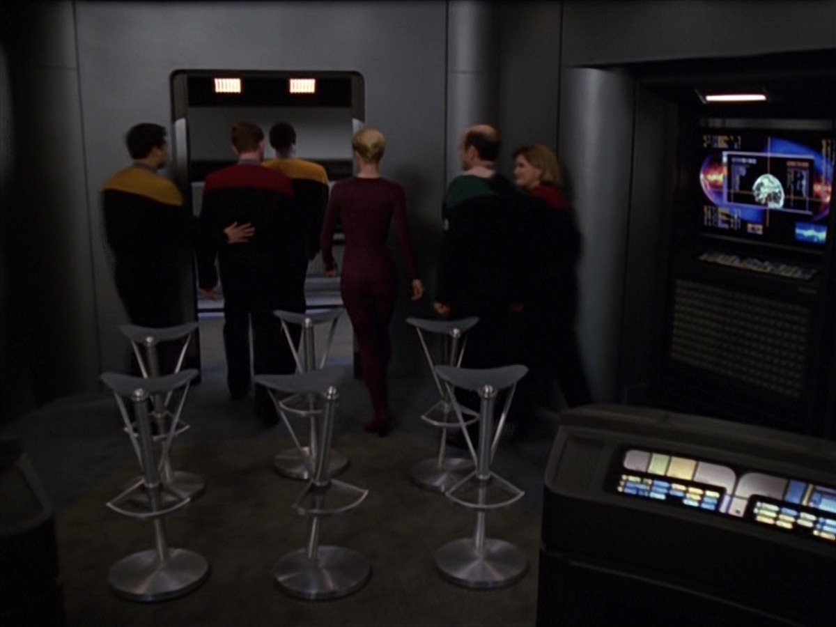 extant_StarTrek_VOY_7x20-AuthorAuthor_3566.jpg