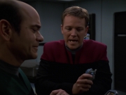 Filename=extant_StarTrek_VOY_7x20-AuthorAuthor_0588.jpg
Filesize=114KiB
Dimensions=1200x900
Date added=Jan 16, 2020 extant_StarTrek_VOY_7x20-AuthorAuthor_0588.jpg