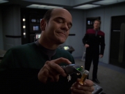 extant_StarTrek_VOY_7x20-AuthorAuthor_0616.jpg