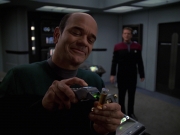 extant_StarTrek_VOY_7x20-AuthorAuthor_0622.jpg