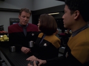 Filename=extant_StarTrek_VOY_7x20-AuthorAuthor_0906.jpg
Filesize=133KiB
Dimensions=1200x900
Date added=Jan 16, 2020 extant_StarTrek_VOY_7x20-AuthorAuthor_0906.jpg
