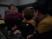 Filename=extant_StarTrek_VOY_7x20-AuthorAuthor_0939.jpg
Filesize=126KiB
Dimensions=1200x900
Date added=Jan 16, 2020 extant_StarTrek_VOY_7x20-AuthorAuthor_0939.jpg