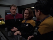 Filename=extant_StarTrek_VOY_7x20-AuthorAuthor_0941.jpg
Filesize=129KiB
Dimensions=1200x900
Date added=Jan 16, 2020 extant_StarTrek_VOY_7x20-AuthorAuthor_0941.jpg