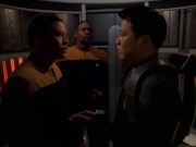 Filename=extant_StarTrek_VOY_7x20-AuthorAuthor_1317.jpg
Filesize=125KiB
Dimensions=1200x900
Date added=Jan 16, 2020 extant_StarTrek_VOY_7x20-AuthorAuthor_1317.jpg