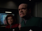 extant_StarTrek_VOY_7x20-AuthorAuthor_2857.jpg