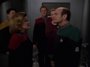 Filename=extant_StarTrek_VOY_7x20-AuthorAuthor_3534.jpg
Filesize=110KiB
Dimensions=1200x900
Date added=Jan 16, 2020 extant_StarTrek_VOY_7x20-AuthorAuthor_3534.jpg