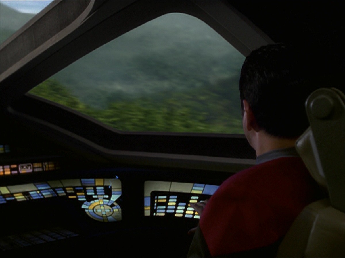 extant_StarTrek_VOY_7x22-NaturalLaw_0013.jpg