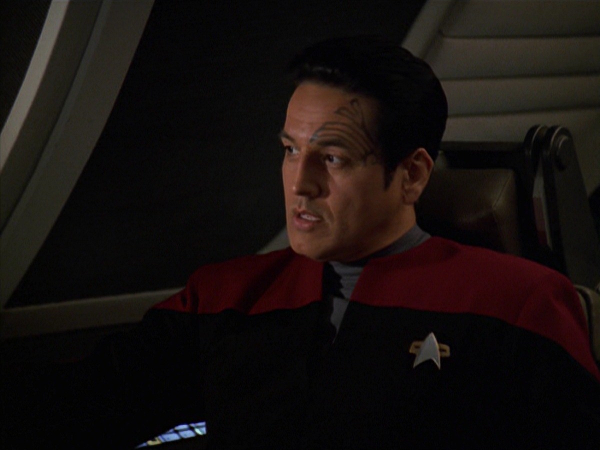 extant_StarTrek_VOY_7x22-NaturalLaw_0016.jpg