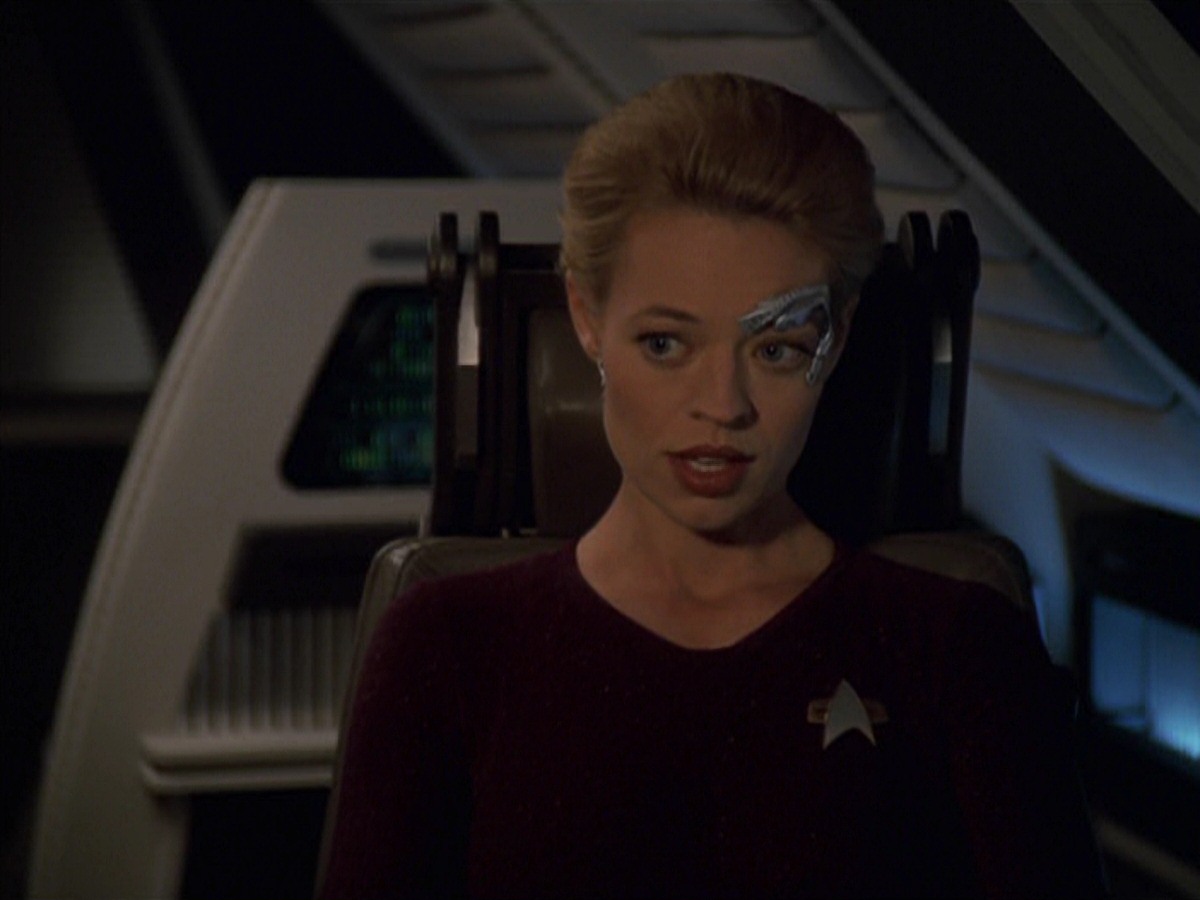 extant_StarTrek_VOY_7x22-NaturalLaw_0019.jpg