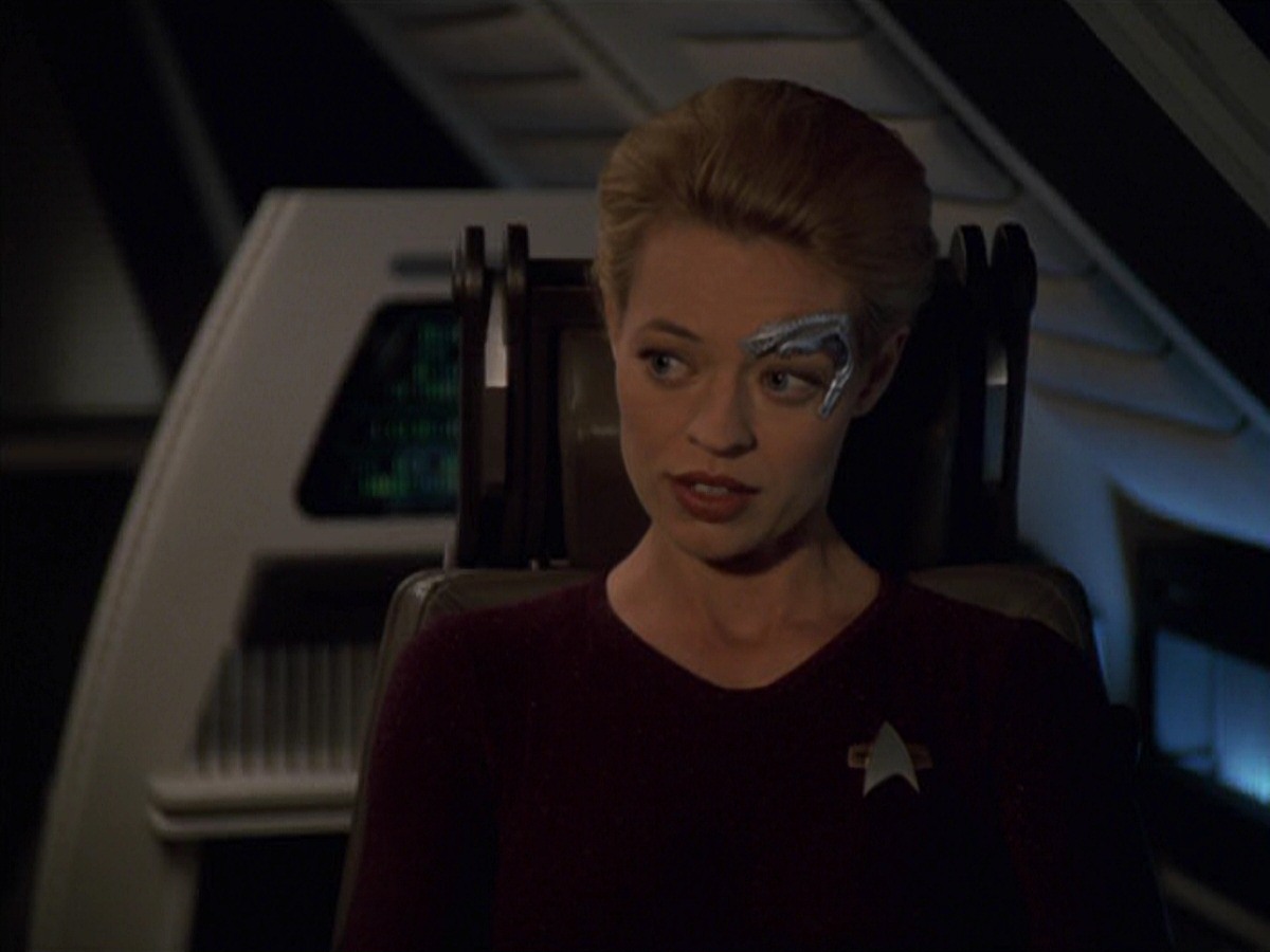 extant_StarTrek_VOY_7x22-NaturalLaw_0021.jpg