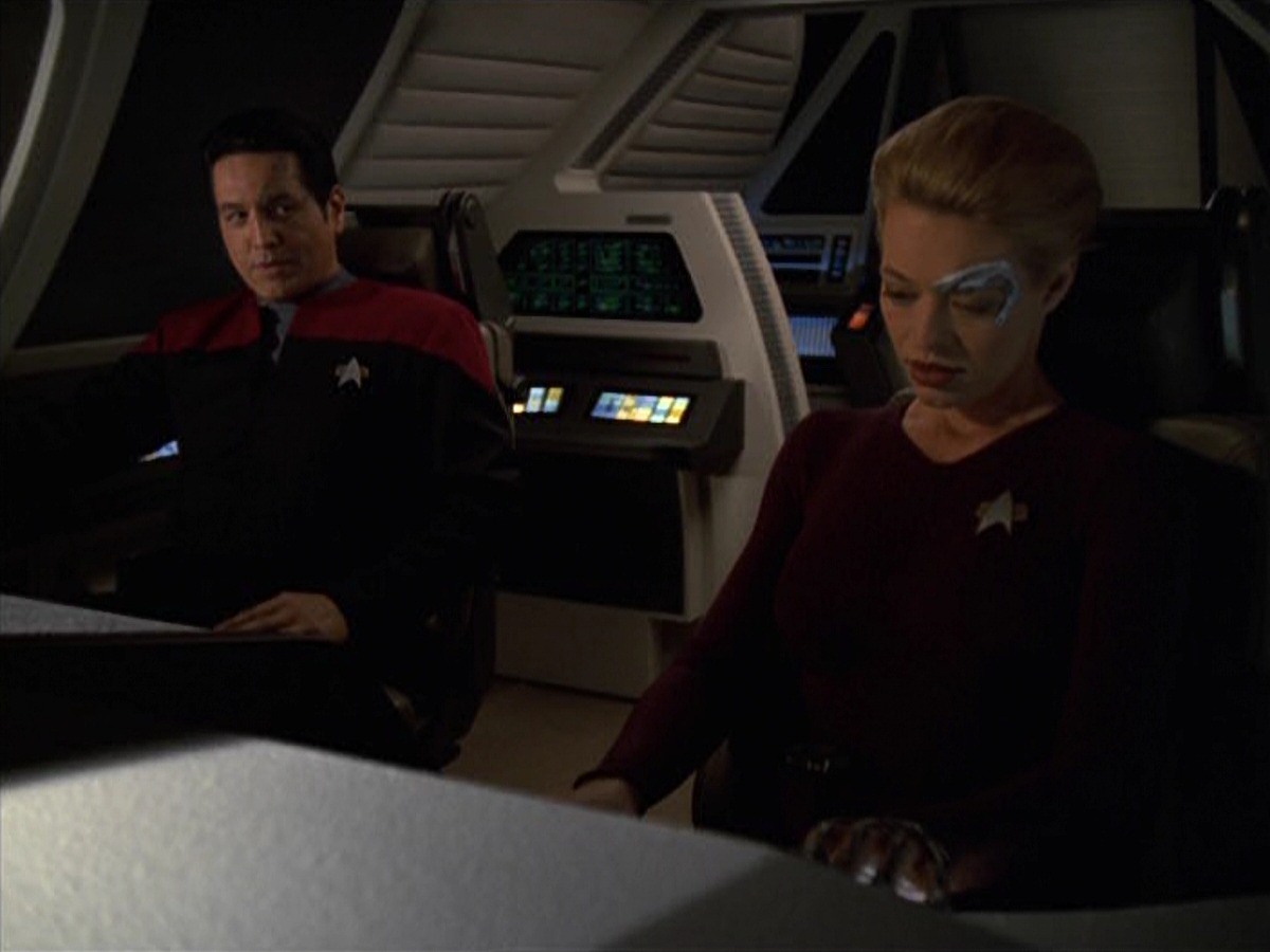 extant_StarTrek_VOY_7x22-NaturalLaw_0025.jpg