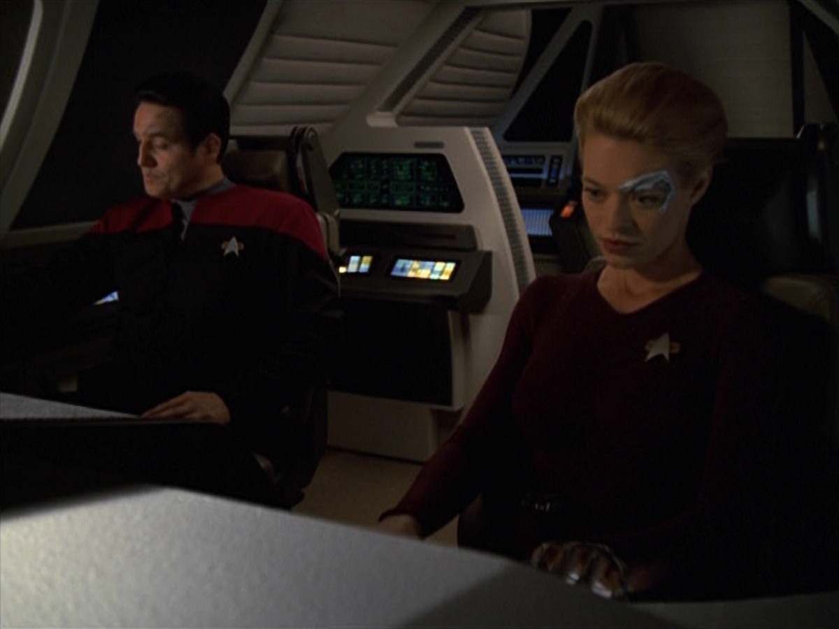 extant_StarTrek_VOY_7x22-NaturalLaw_0026.jpg
