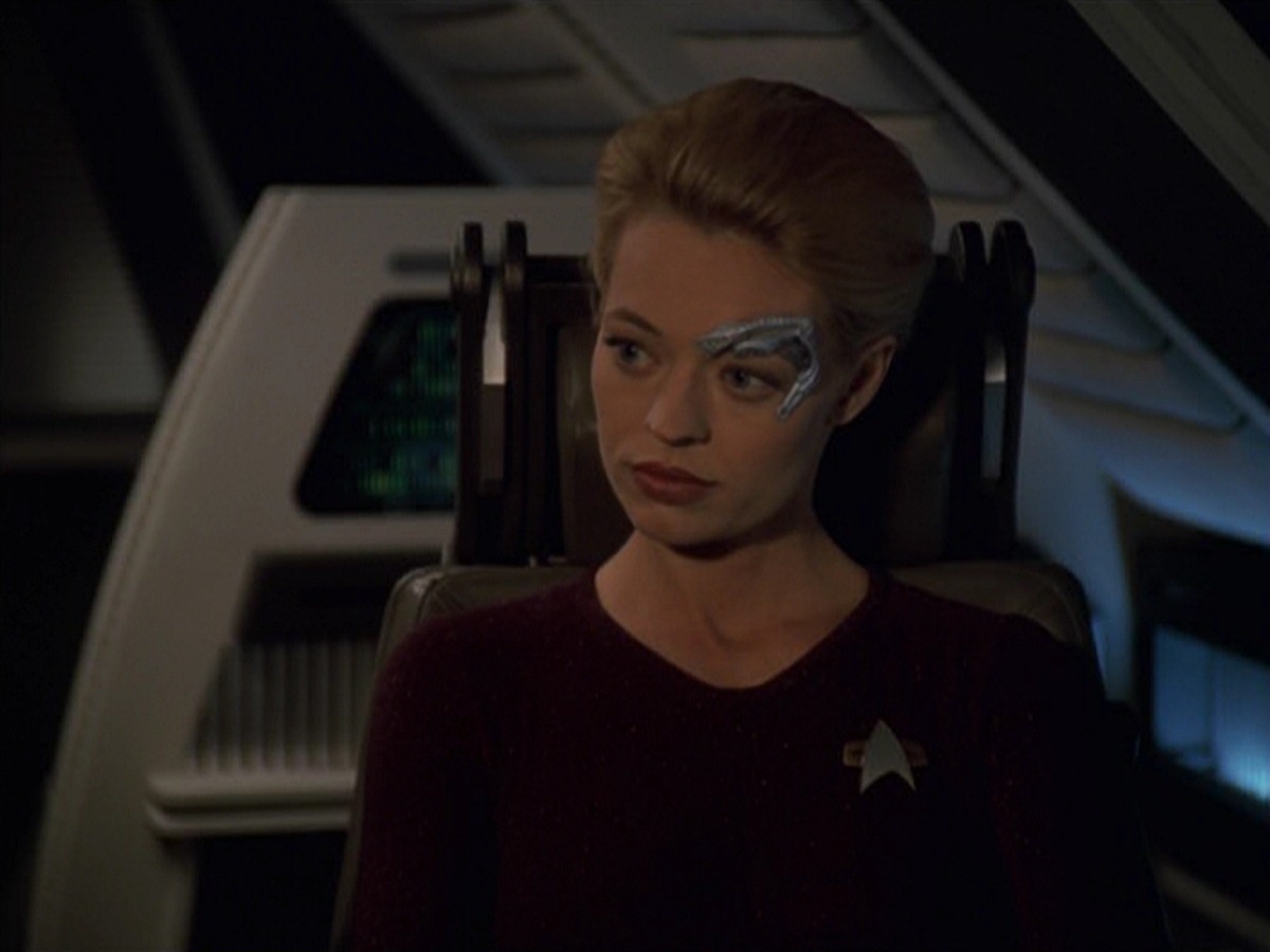 extant_StarTrek_VOY_7x22-NaturalLaw_0035.jpg