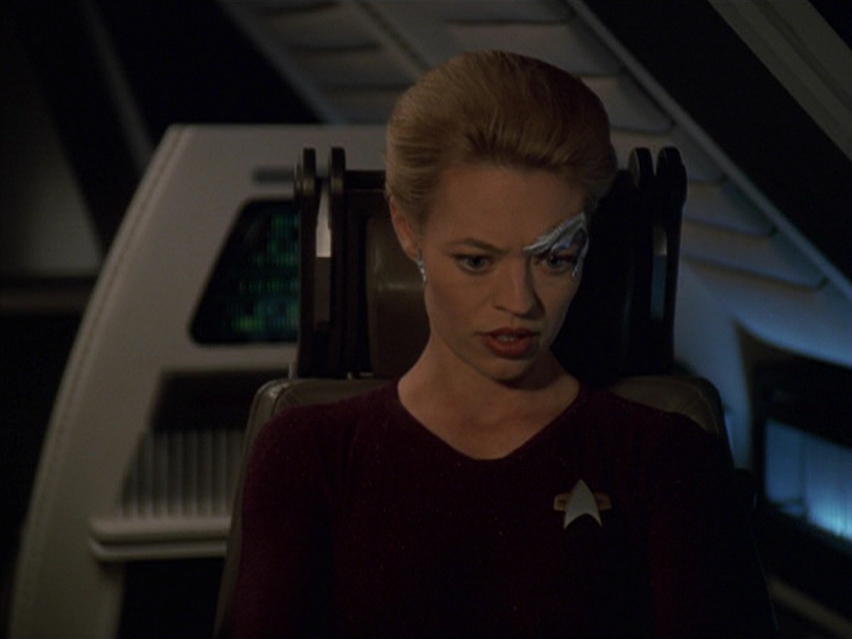 extant_StarTrek_VOY_7x22-NaturalLaw_0048.jpg