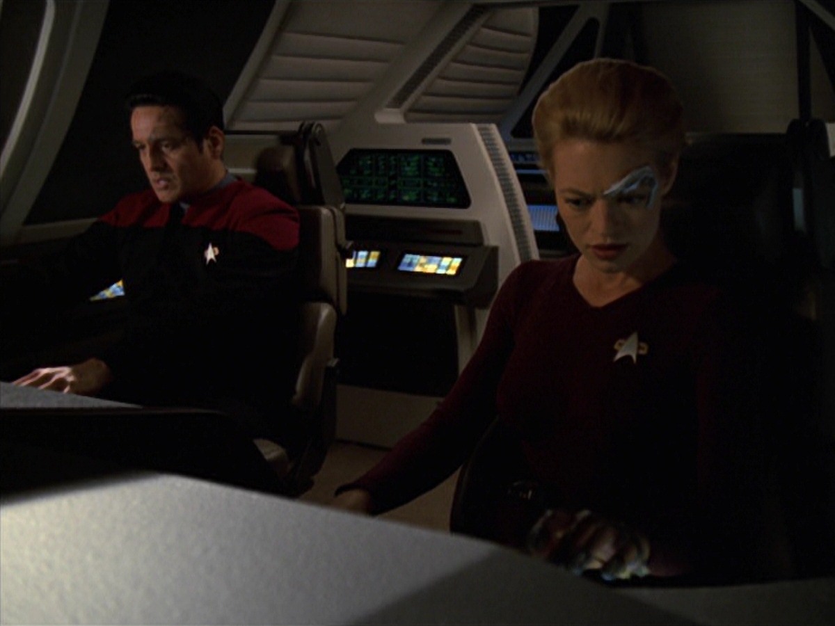 extant_StarTrek_VOY_7x22-NaturalLaw_0071.jpg
