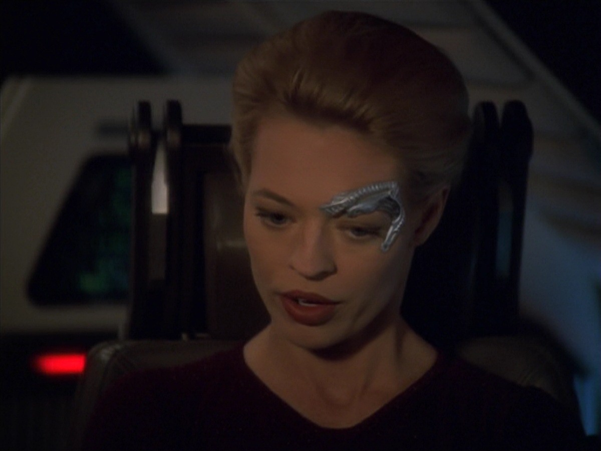 extant_StarTrek_VOY_7x22-NaturalLaw_0101.jpg