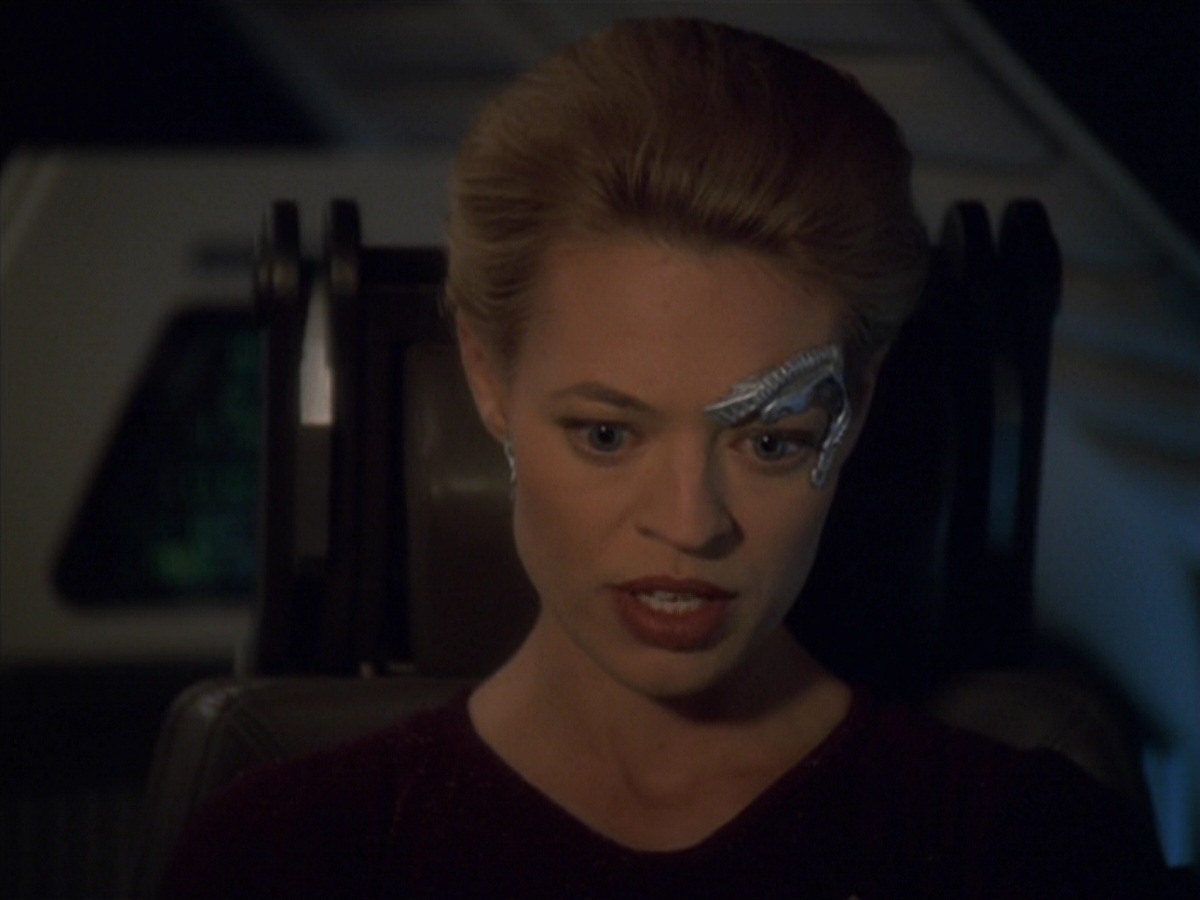 extant_StarTrek_VOY_7x22-NaturalLaw_0125.jpg