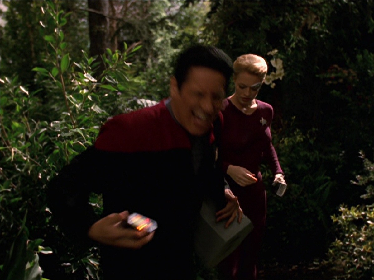 extant_StarTrek_VOY_7x22-NaturalLaw_0318.jpg