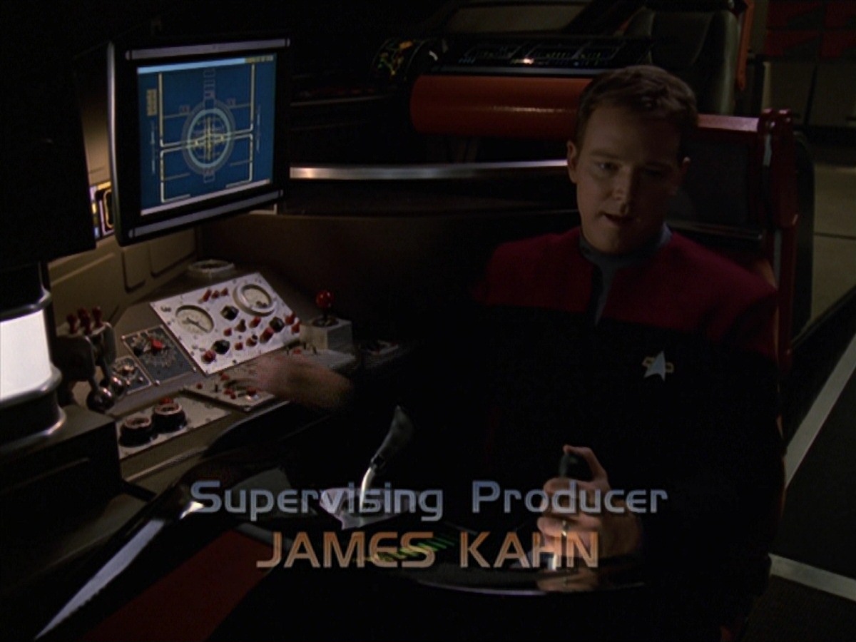 extant_StarTrek_VOY_7x22-NaturalLaw_0411.jpg