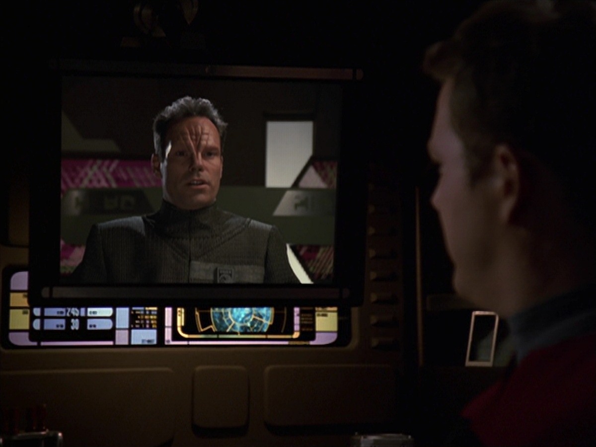 extant_StarTrek_VOY_7x22-NaturalLaw_0452.jpg
