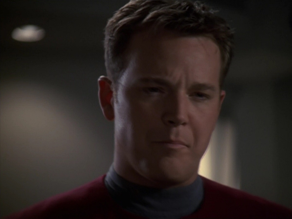 extant_StarTrek_VOY_7x22-NaturalLaw_0462.jpg
