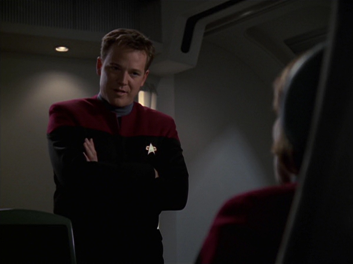 extant_StarTrek_VOY_7x22-NaturalLaw_0476.jpg