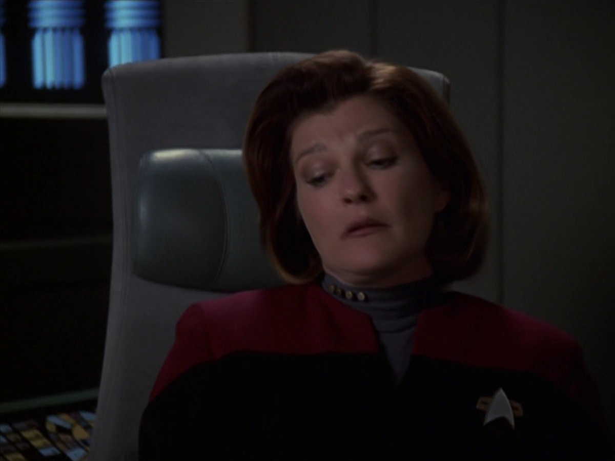 extant_StarTrek_VOY_7x22-NaturalLaw_0496.jpg