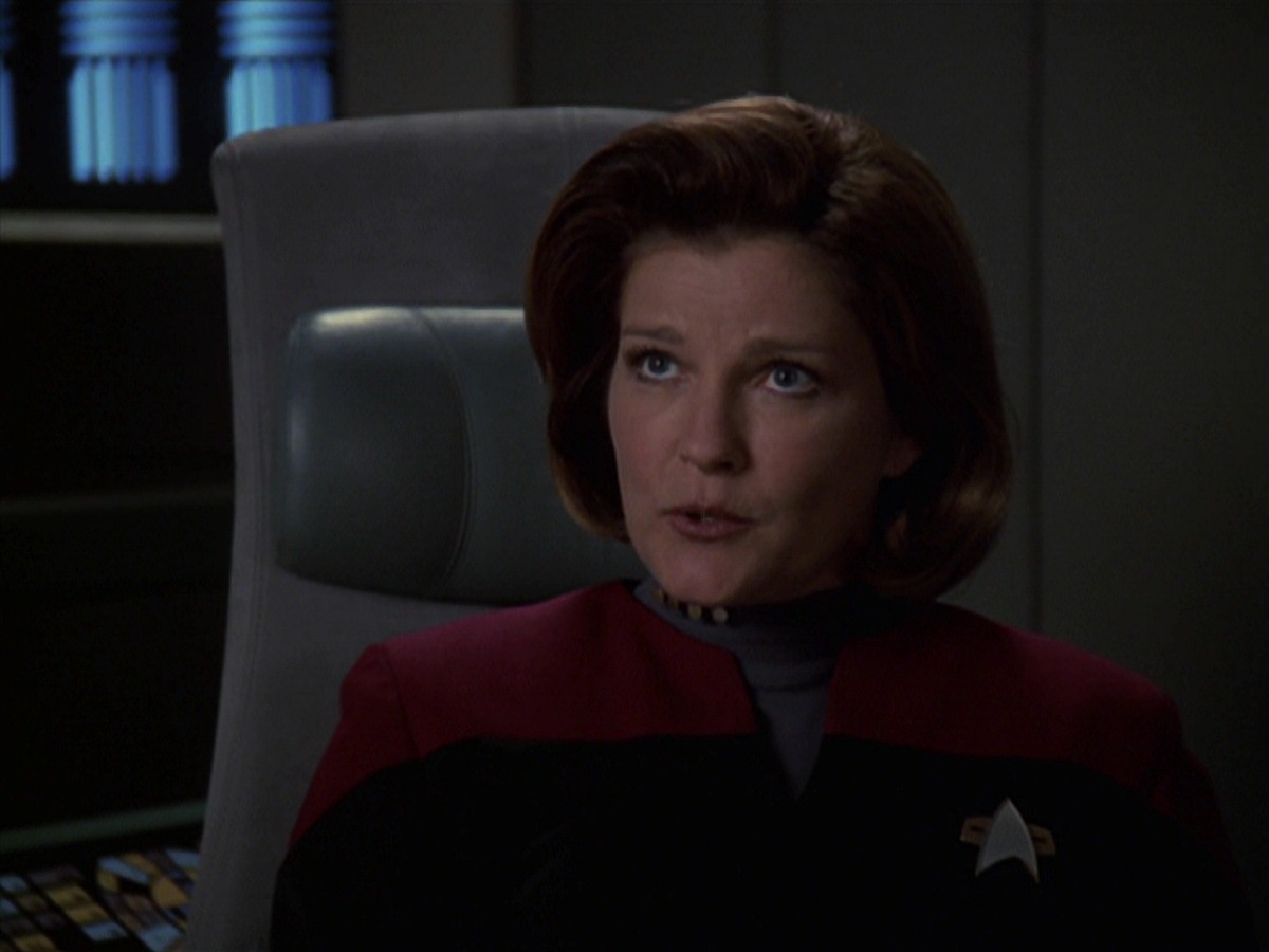 extant_StarTrek_VOY_7x22-NaturalLaw_0507.jpg