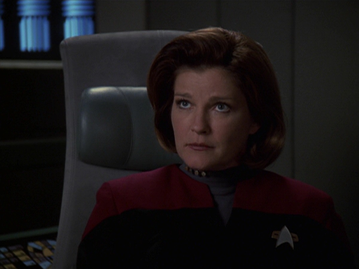 extant_StarTrek_VOY_7x22-NaturalLaw_0508.jpg