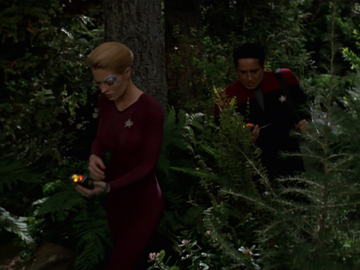 extant_StarTrek_VOY_7x22-NaturalLaw_0525.jpg