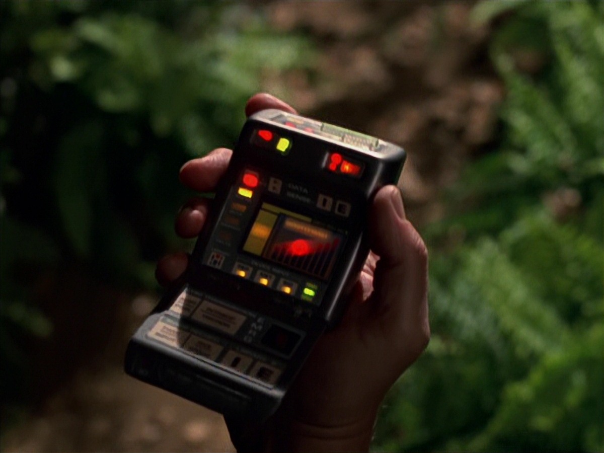 extant_StarTrek_VOY_7x22-NaturalLaw_0554.jpg