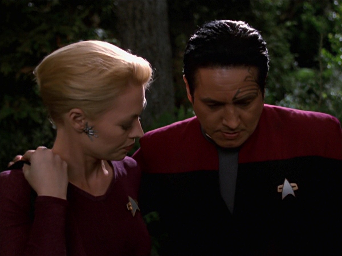 extant_StarTrek_VOY_7x22-NaturalLaw_0595.jpg