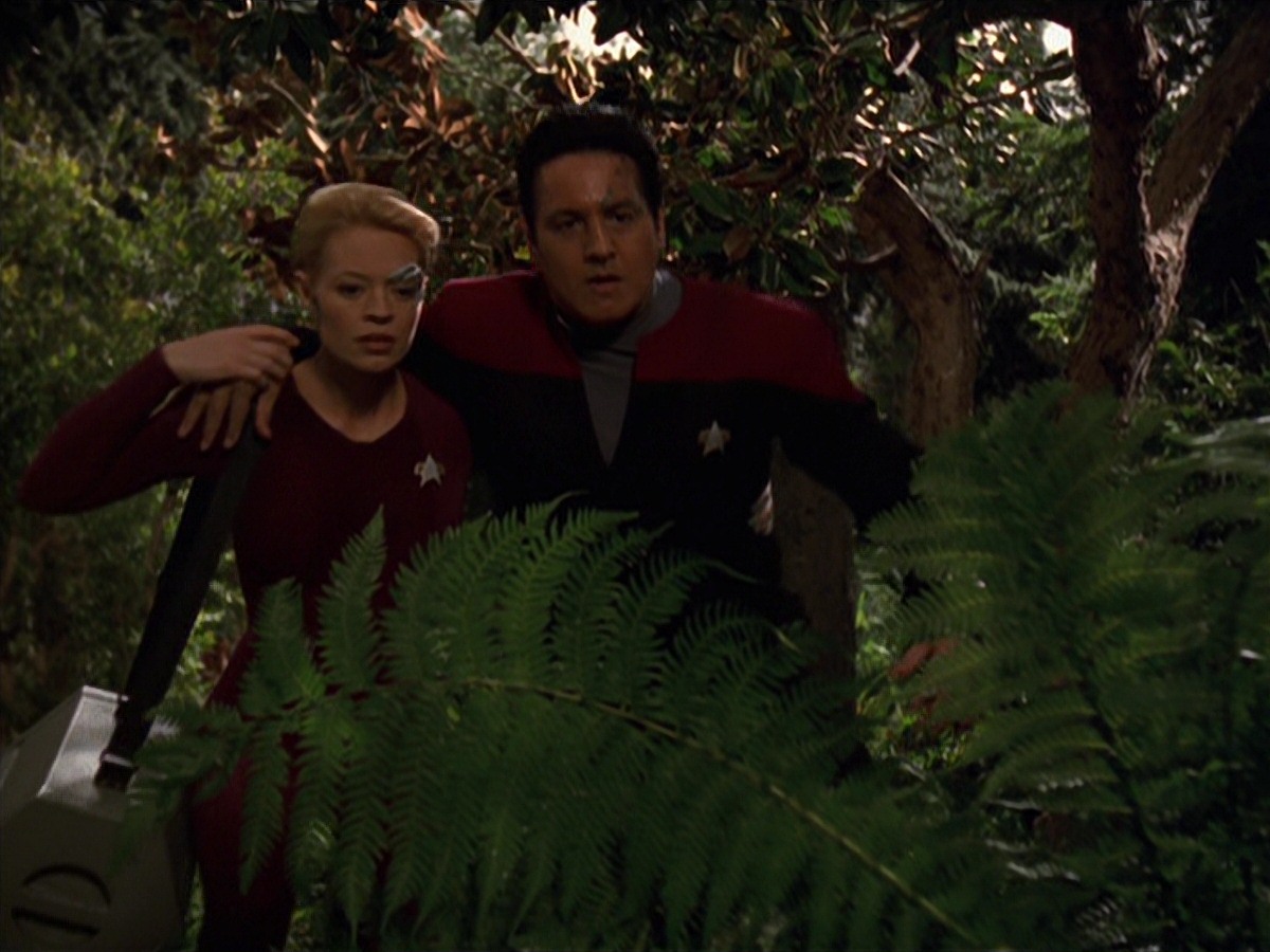 extant_StarTrek_VOY_7x22-NaturalLaw_0613.jpg