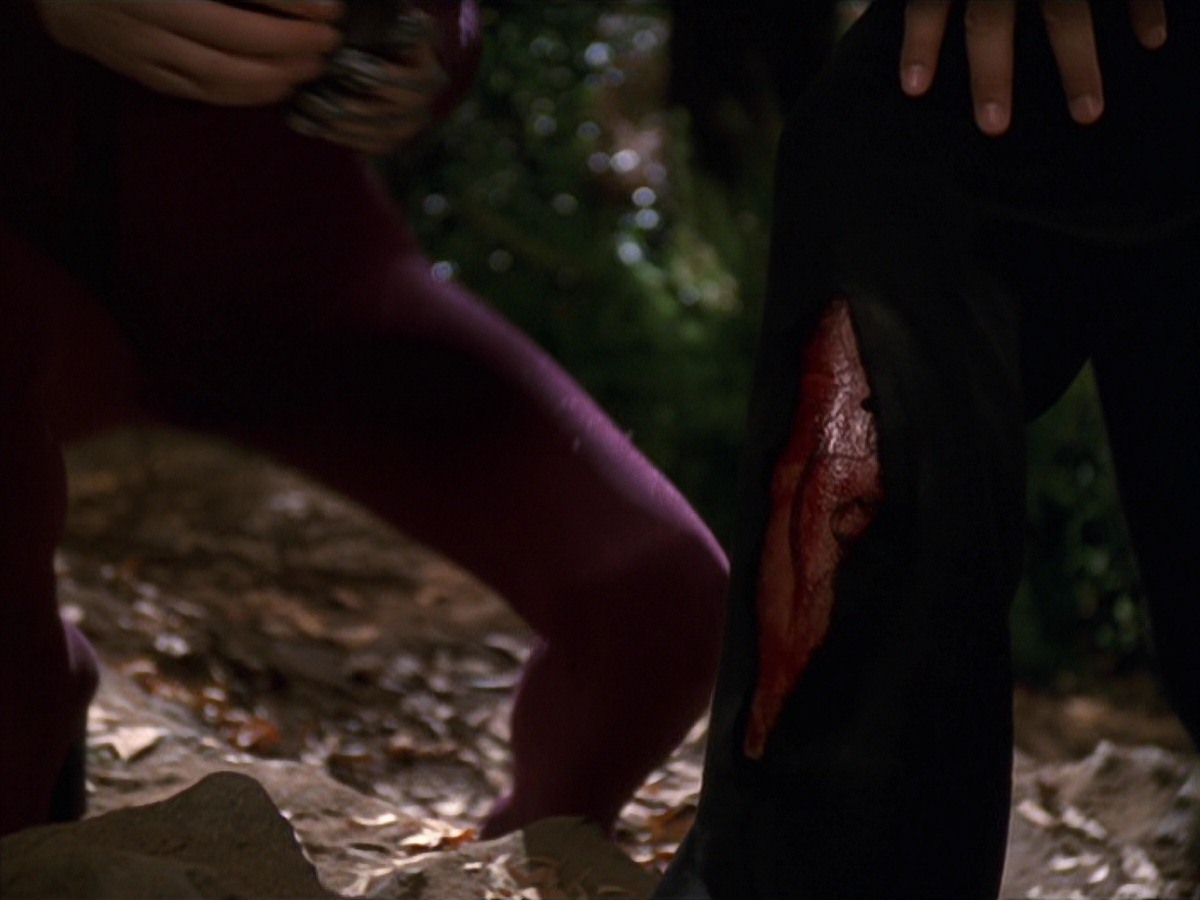 extant_StarTrek_VOY_7x22-NaturalLaw_0659.jpg