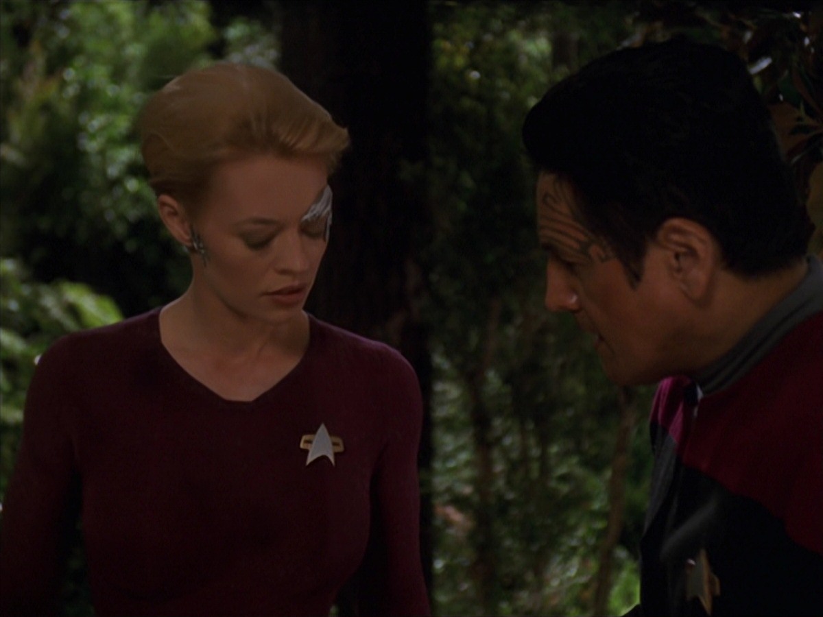 extant_StarTrek_VOY_7x22-NaturalLaw_0675.jpg