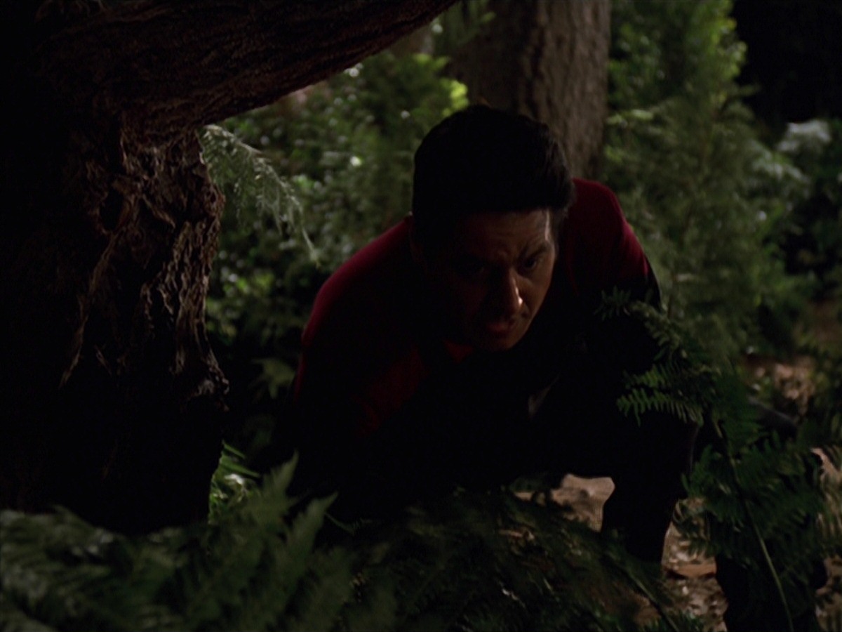 extant_StarTrek_VOY_7x22-NaturalLaw_0706.jpg