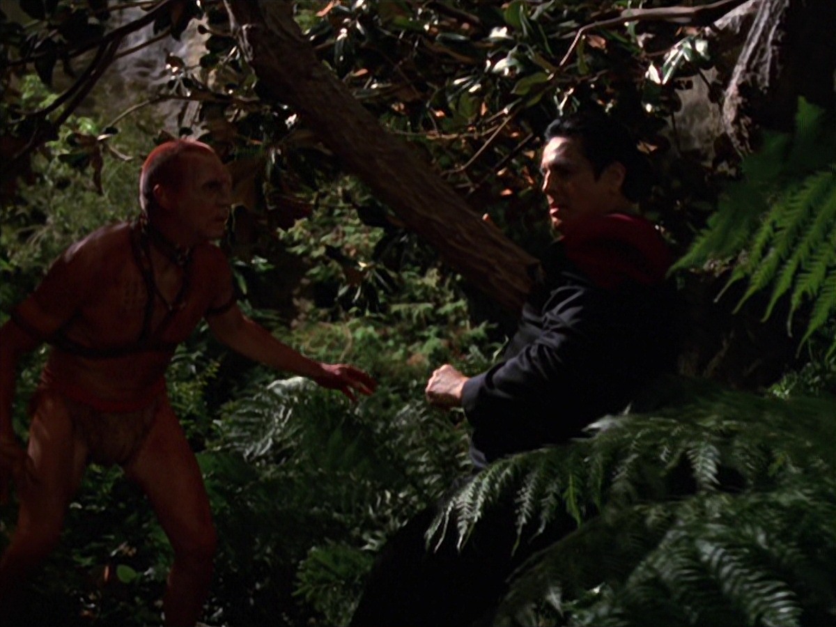 extant_StarTrek_VOY_7x22-NaturalLaw_0765.jpg