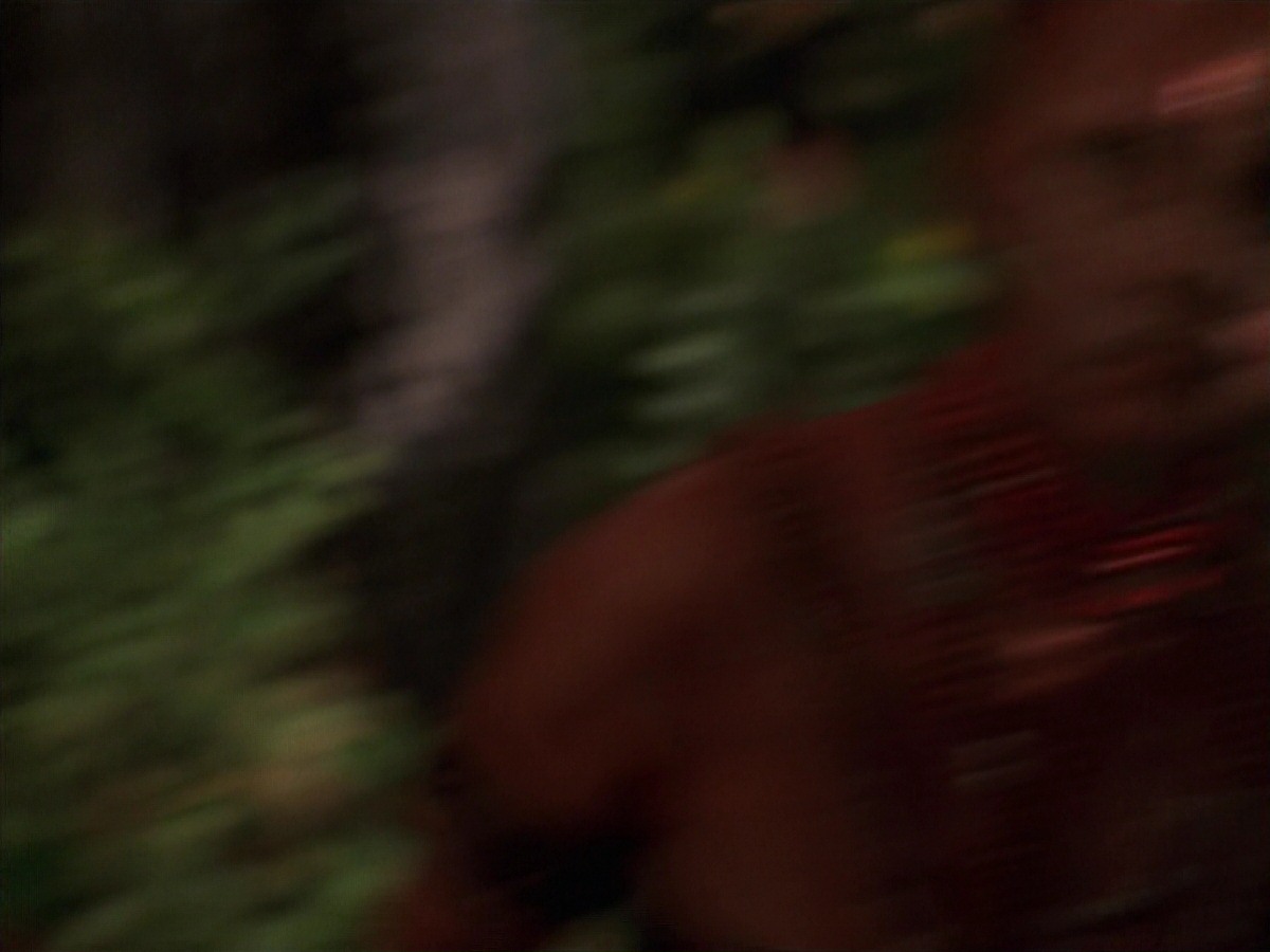 extant_StarTrek_VOY_7x22-NaturalLaw_0769.jpg