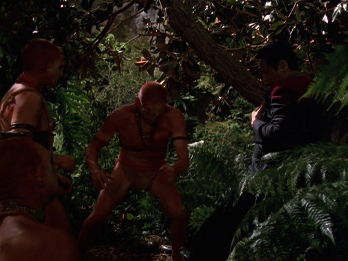 extant_StarTrek_VOY_7x22-NaturalLaw_0772.jpg